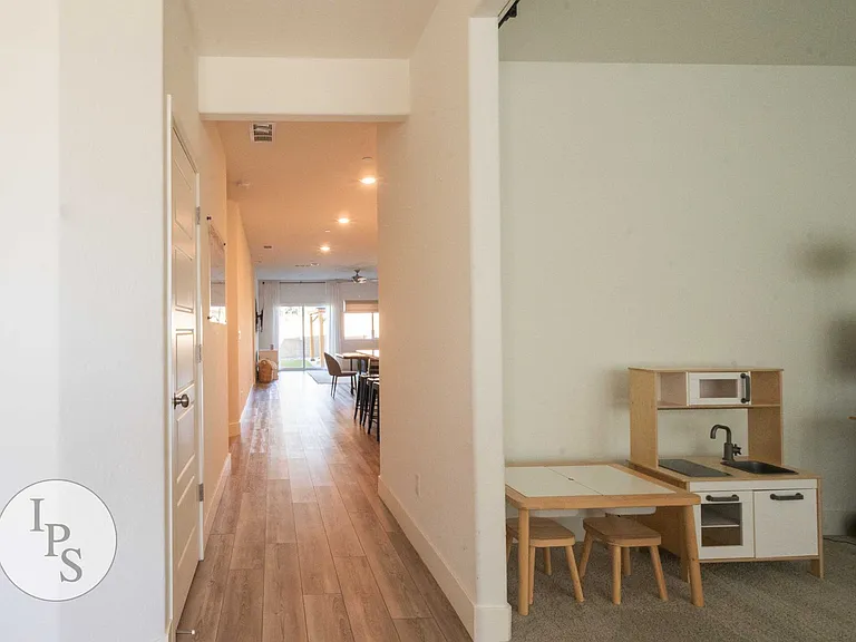615 Wishon Ave W — Photo 7