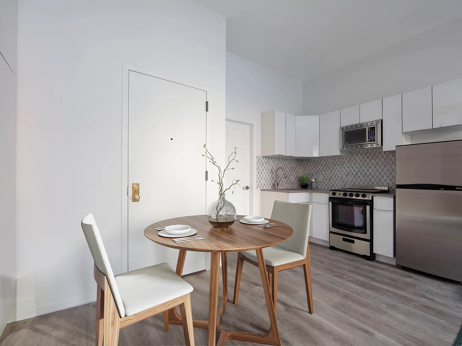 807 Lexington Avenue — Photo 4