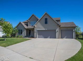 706 Dresser Dr, Normal, IL 61761