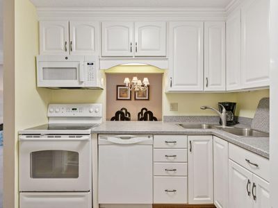 7520 Cahill Rd APT 121A, Edina, MN, 55439