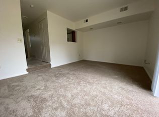 701 Hemlock Sq #716, Zelienople, PA 16063