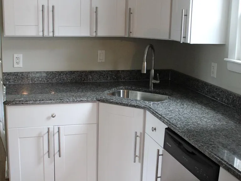 Granite Counters / Newer cabinets