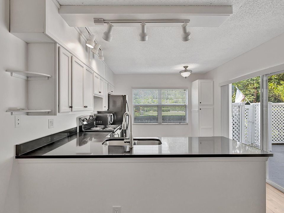 1st image of 2895 SW Lakemont Place