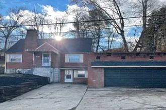 121 Colgan Ter photo 1