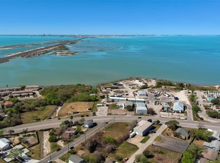 1011 W Broadway Ave, Portland, TX 78374