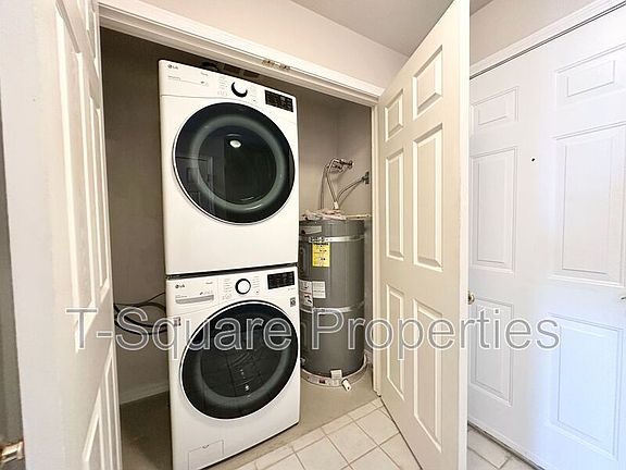 4th image of 9525 NE 180th St APT 306