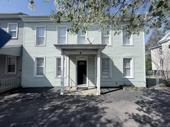 13 W Market St, Lykens, PA 17048