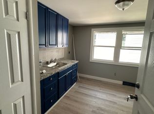 300 W Ostrander Ave APT 1, Syracuse, NY 13205