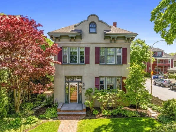 82 Perkins St, Jamaica Plain, MA 02130