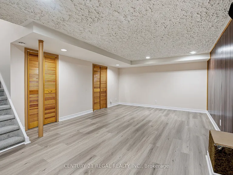28 Newdawn Cres — Photo 27