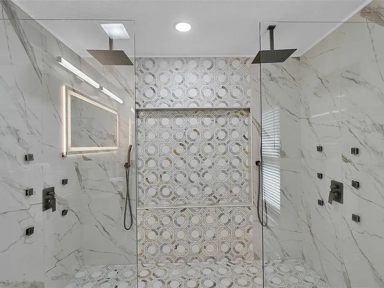 4520 Pine Hollow Dr — Photo 16