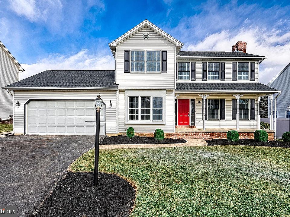 1st image of 4 Wineberry Dr