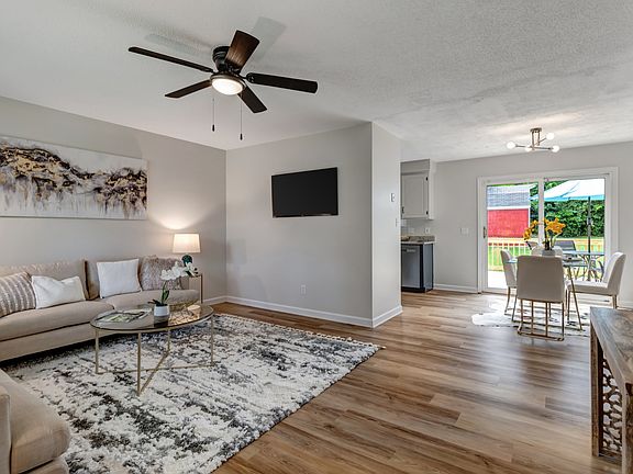 3rd image of 242 Northwood Ter