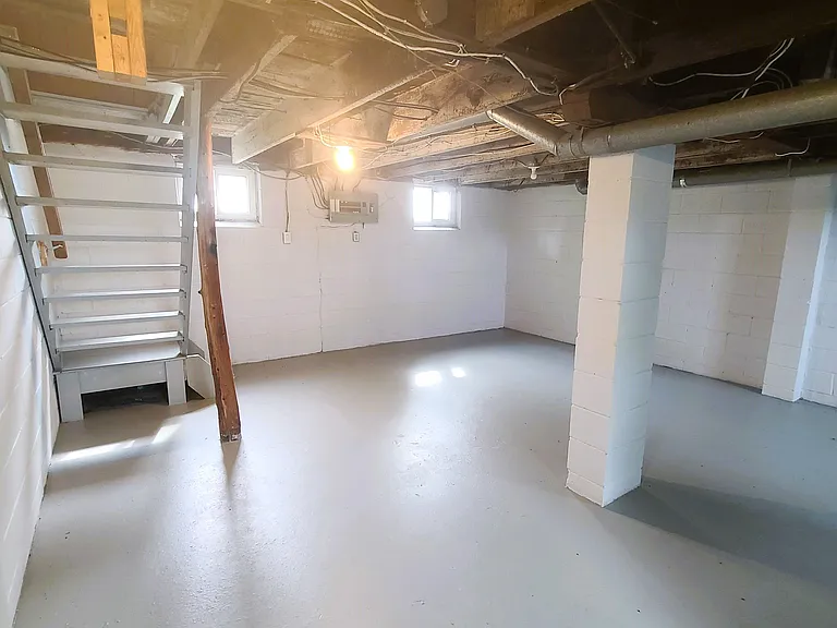 798 King Rd — Photo 23