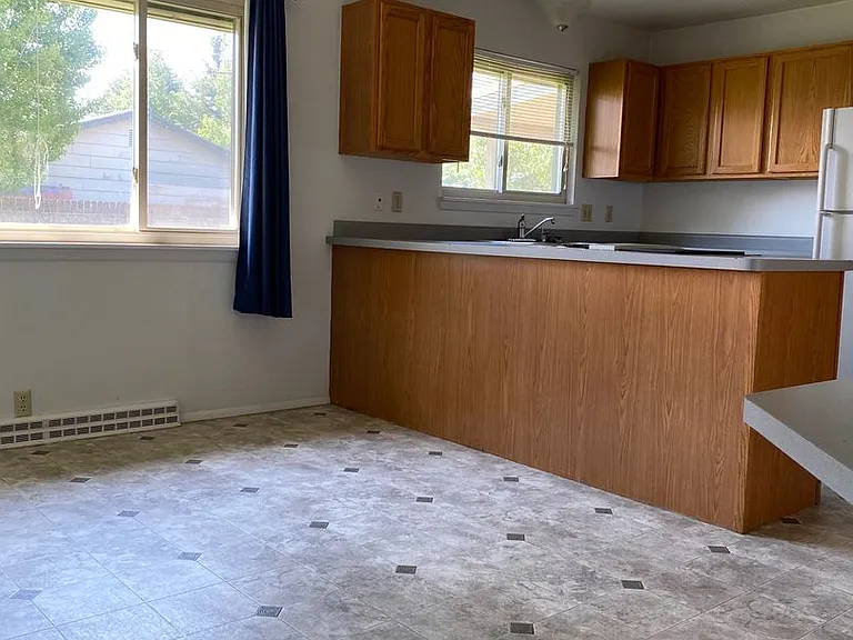 711 Murphy Dr — Photo 6
