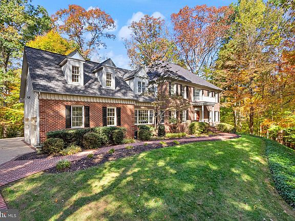 3rd image of 13501 Casablanca Ct