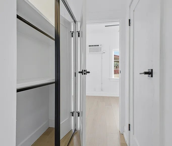 270 3/6 S Coronado St — Photo 64