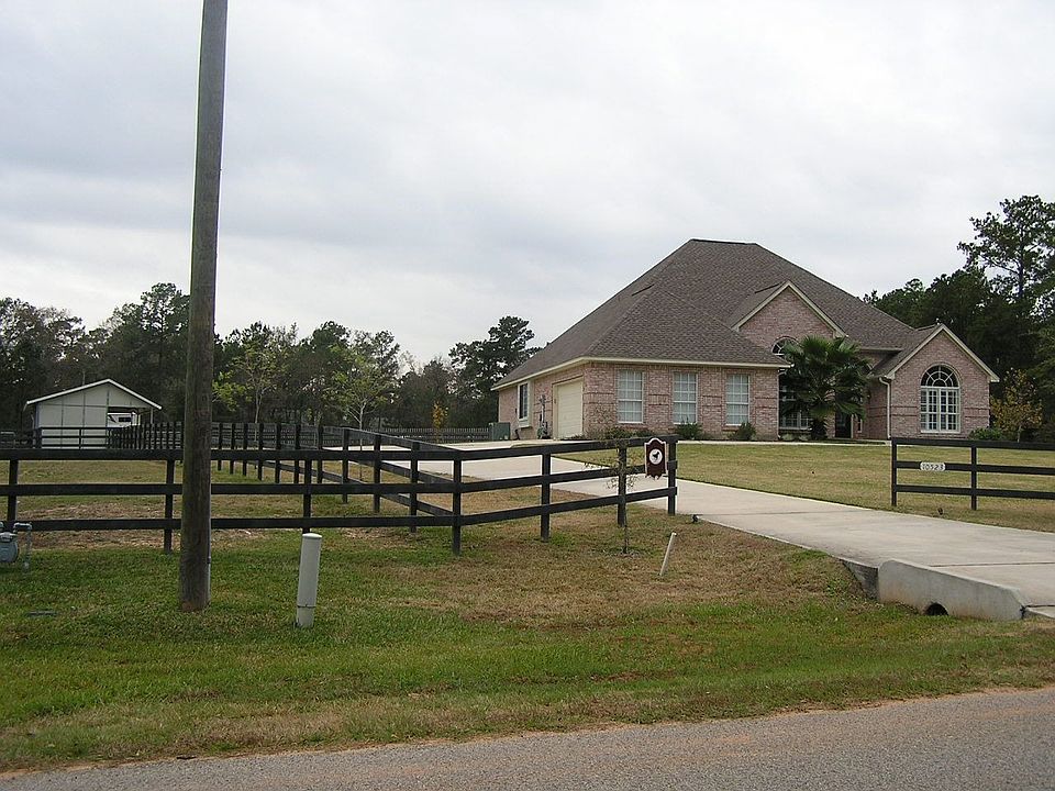 Front View Showing side entry garage and part of the barn