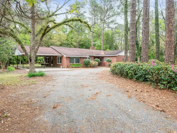 608 Linden Dr, Waycross, GA 31501