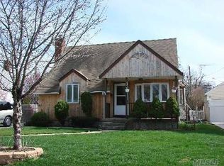 2486 Natta Blvd, Bellmore, NY 11710