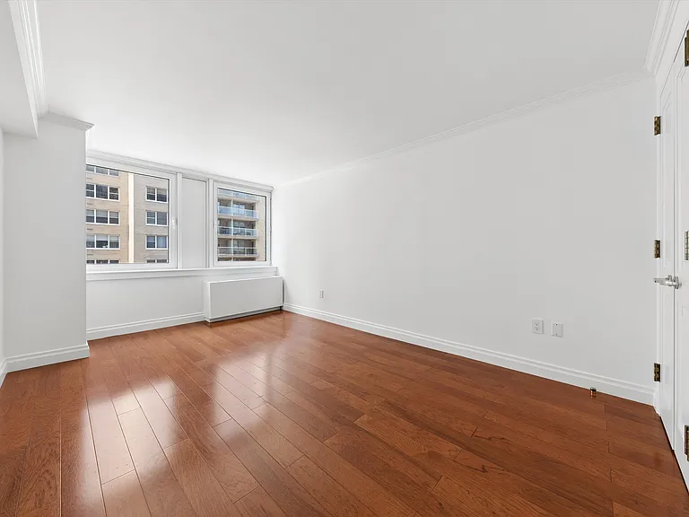 404 E 76th St #5C — Photo 4