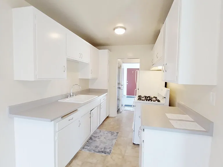 2937 N Garey Ave — Photo 2