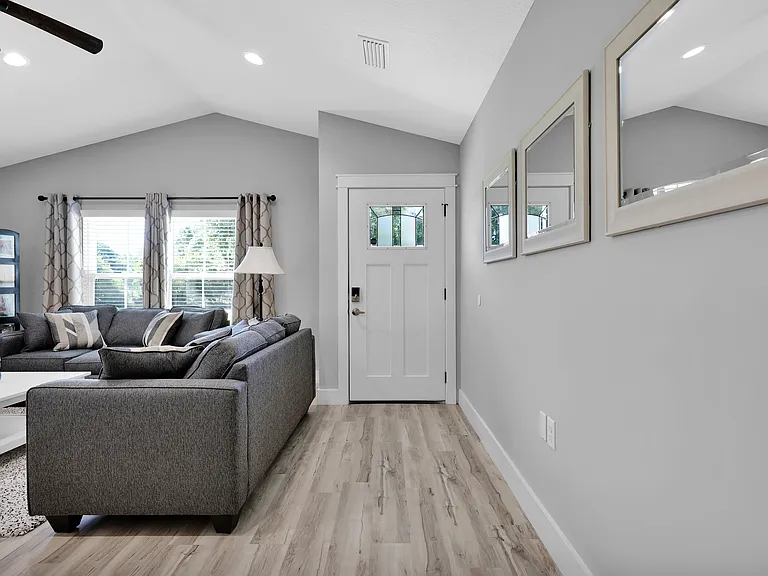 228 Ocean Blvd — Photo 12