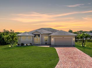 163 Tournament Rd, Rotonda West, FL 33947