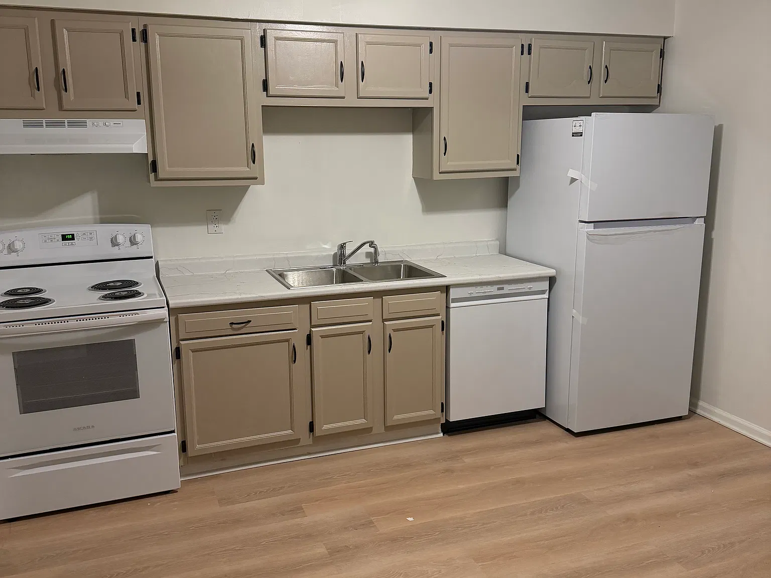 1 bed, 500 sqft, $975 — Photo 1