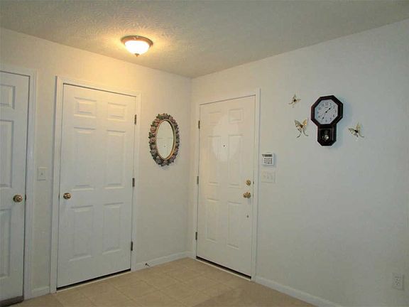 5th image of 7513 Hurlinsham Ln