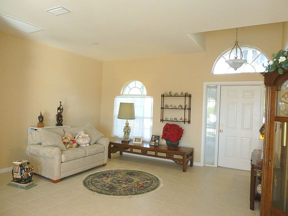 2nd image of 23400 Olde Meadowbrook Cir
