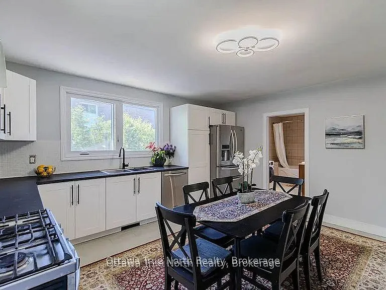 35 Tauvette St — Photo 13