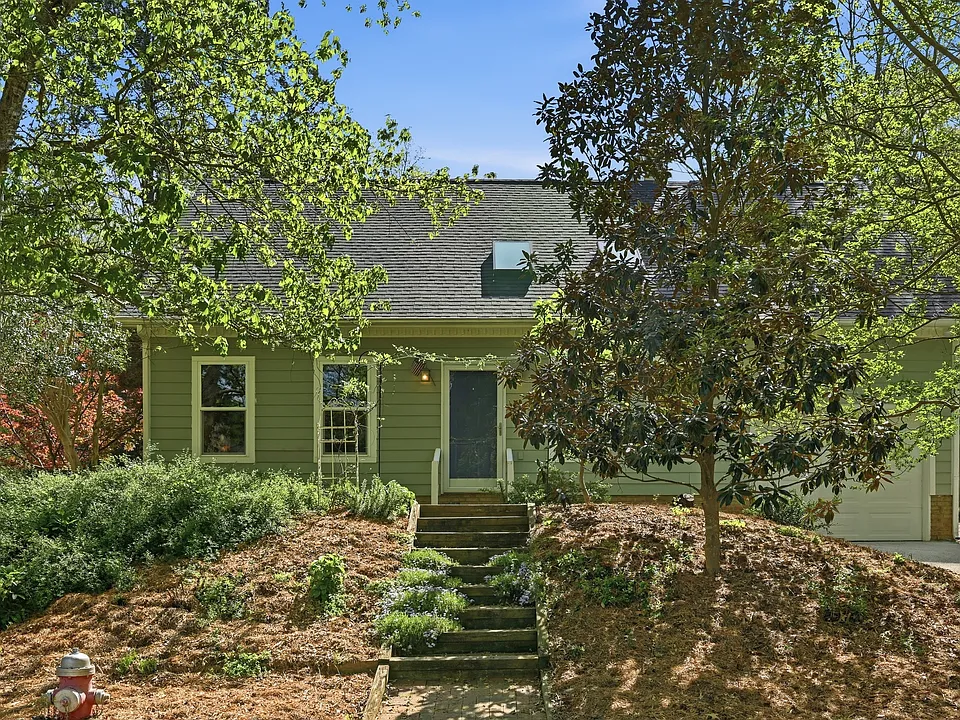 206 Covington Dr