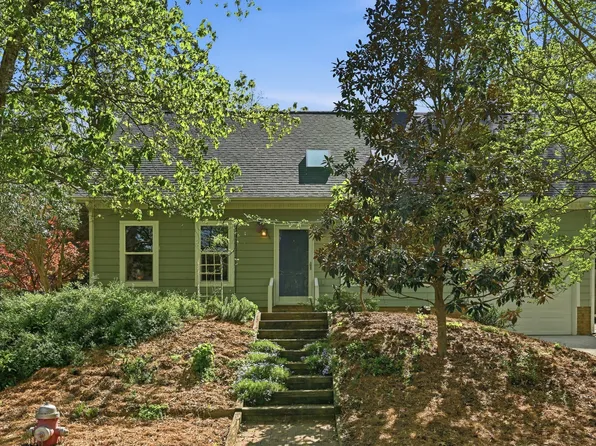206 Covington Dr, Chapel Hill, NC 27514