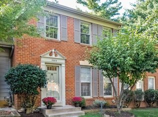 3989 Bradwater St, Fairfax, VA 22031