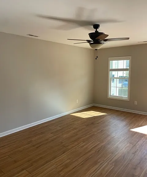 1665 Plexor Ln — Photo 3