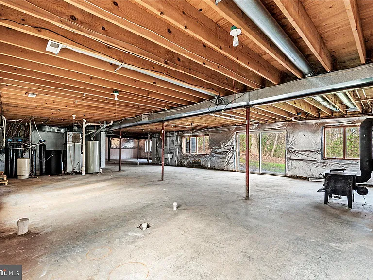 7621 River Rd — Photo 23