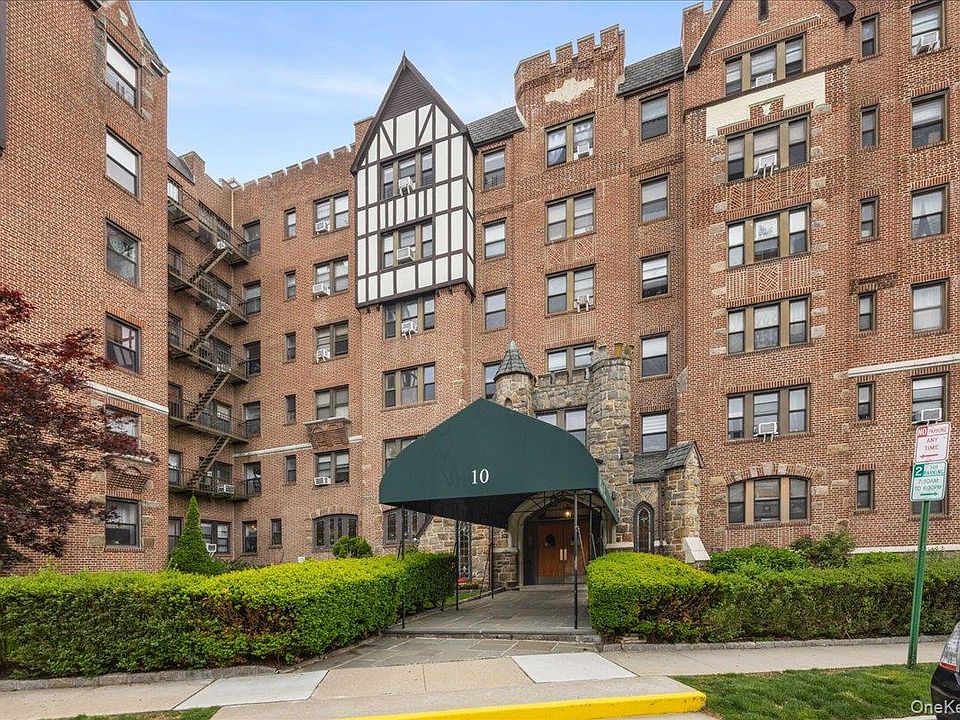1st image of 10 Nosband Avenue #3J