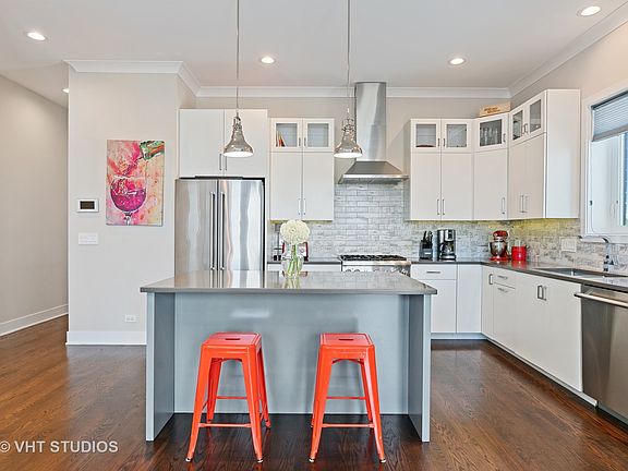4th image of 3037 W Belmont Ave #3W