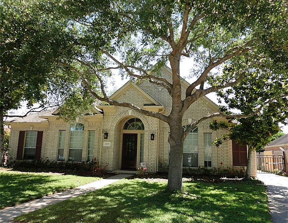 2709 W Oaks Blvd