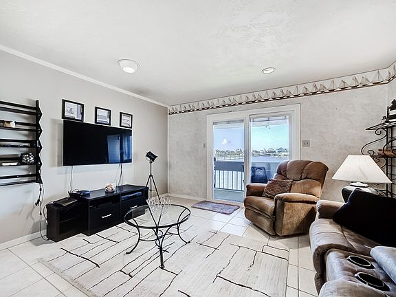5th image of 580 Pleasure Island Blvd APT 113