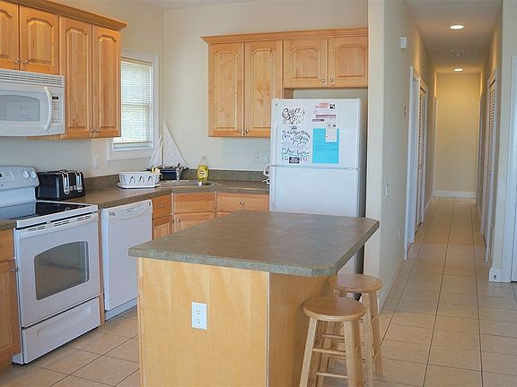 5th image of 1137 West Ave