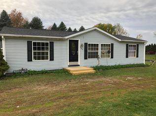 524 6th St, Plainwell, MI 49080