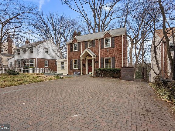 3rd image of 608 Ethan Allen Ave