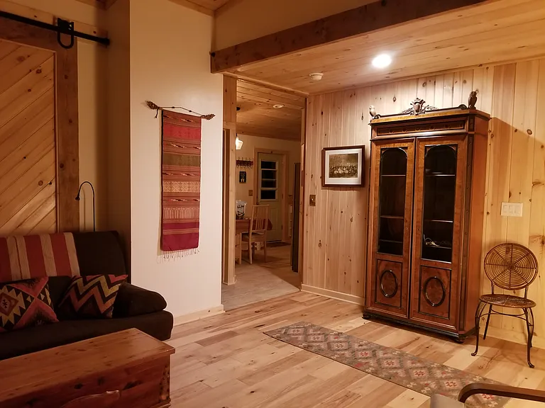 889 Sabeta Dr — Photo 1