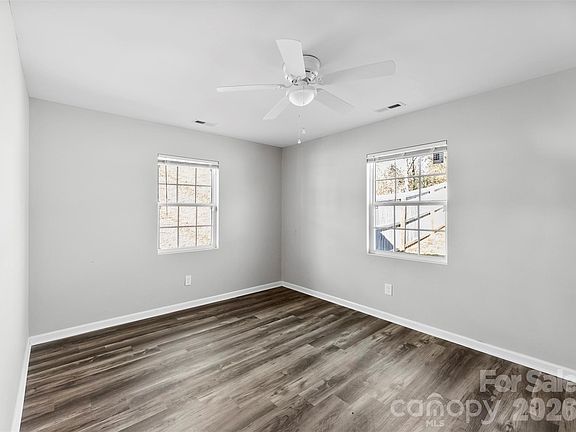 5th image of 810 4th St