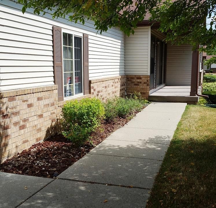 1st image of 5047 Sandalwood Dr