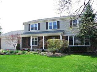 5511 Arrowwood Ln, Rolling Meadows, IL 60008