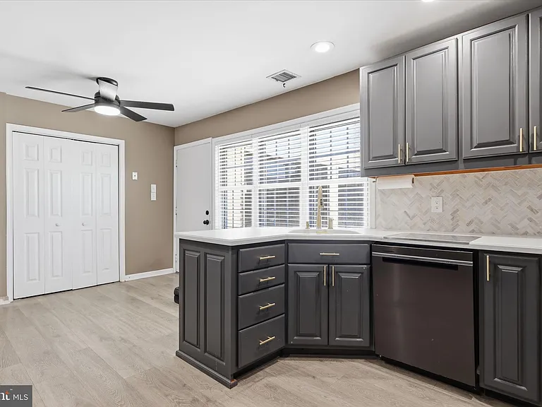 29 Palm Ln — Photo 4