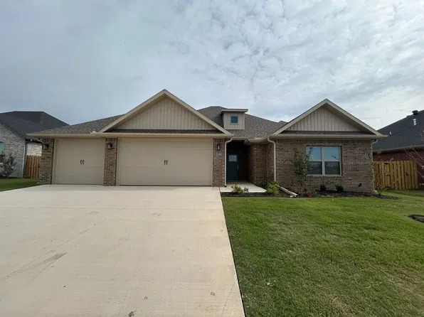 2408 Charles St, Pea Ridge, AR 72751